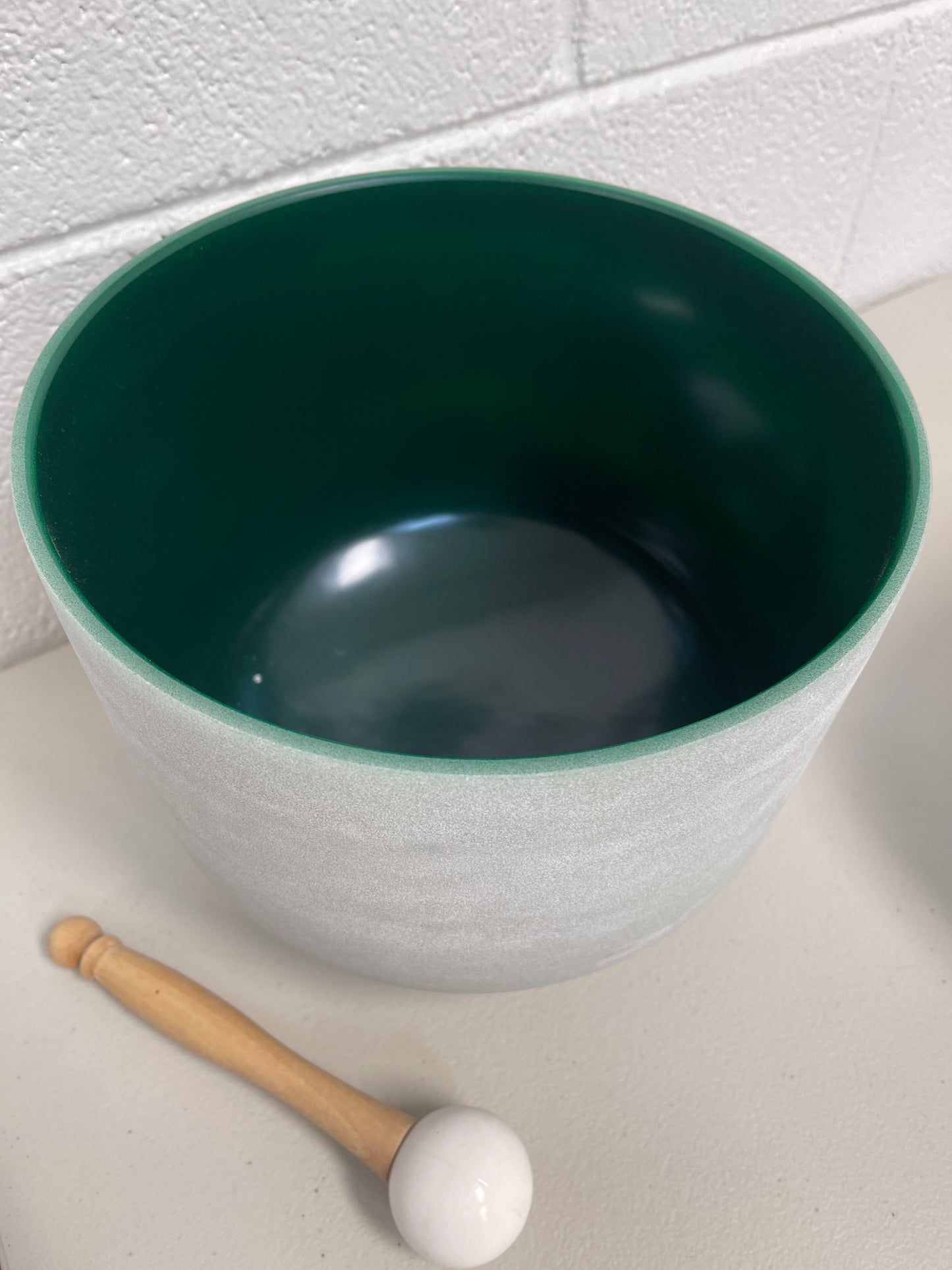 10 Inch Chakra Crystal Singing Bowl For Heart Chakra.