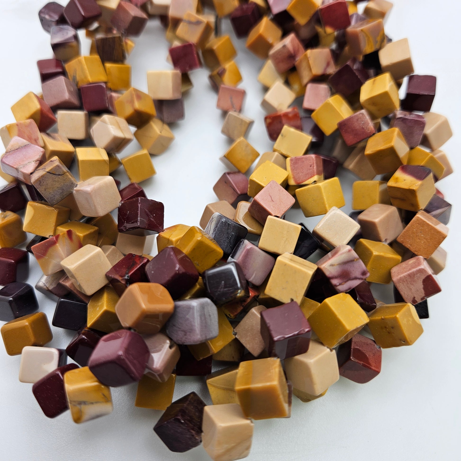10mm Mookaite Diagonal Bead Strand.