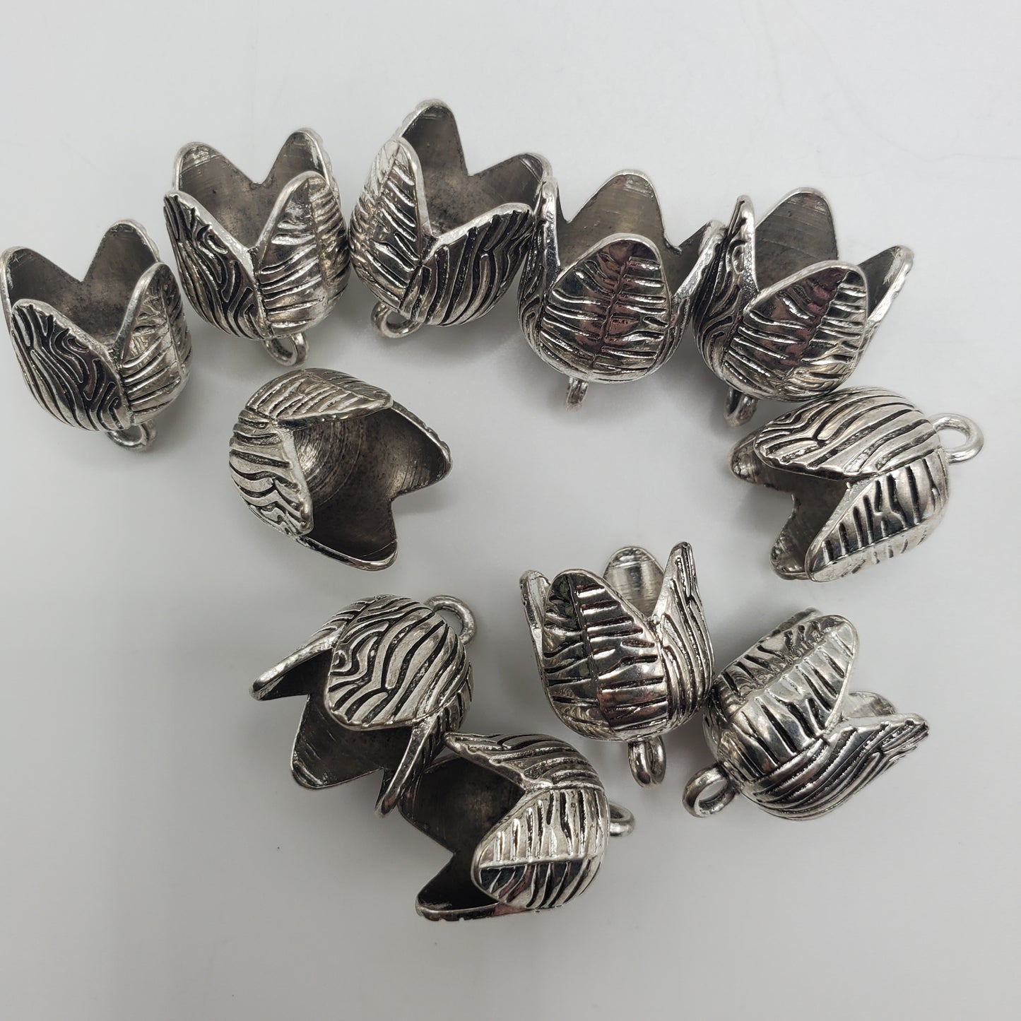 12mm Pewter Acorn Top Cap.