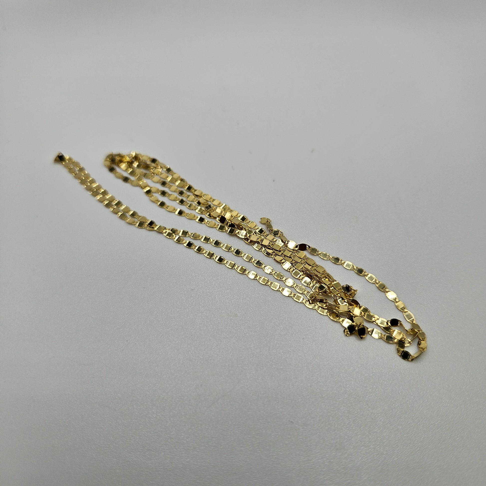 14k Gold Flat Marina Perm Jewelry Chain Per Inch.