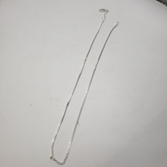 16 Inch Long Sterling Silver Thin Figaro Chain.