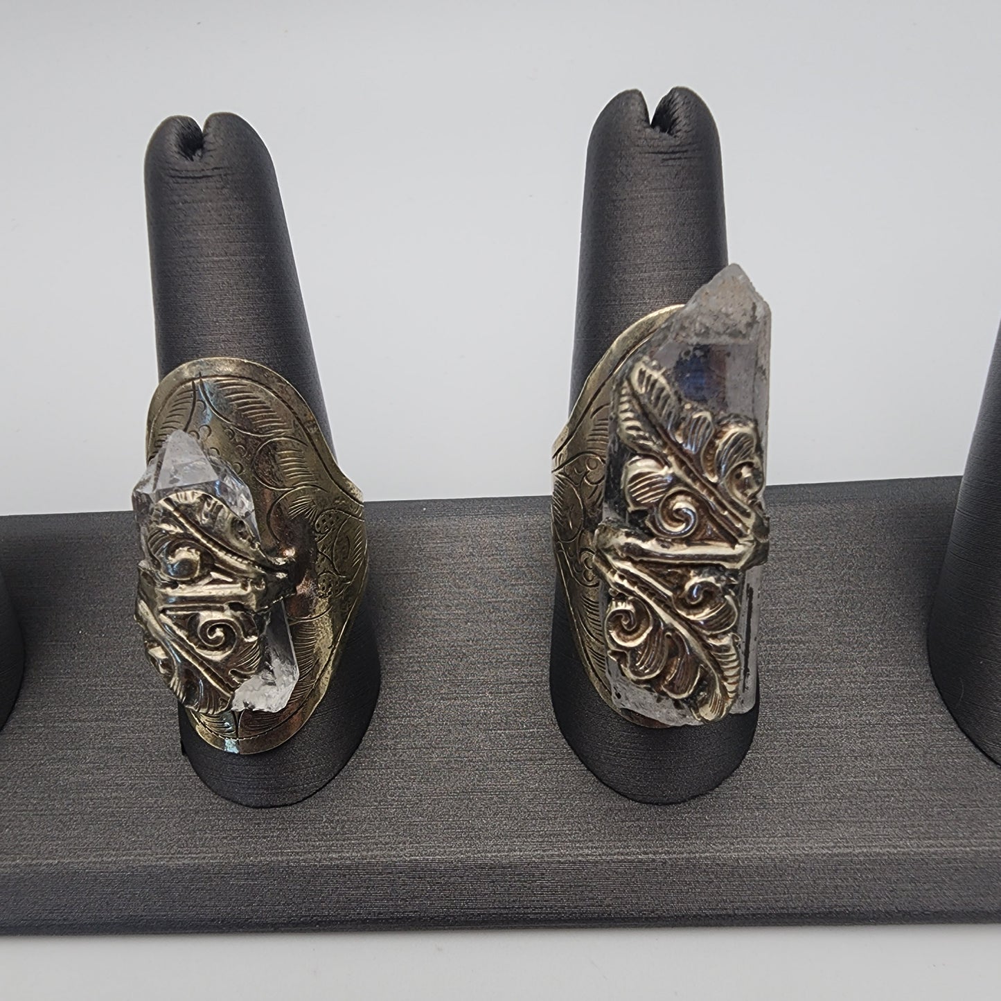 SS Quartz Points Ring