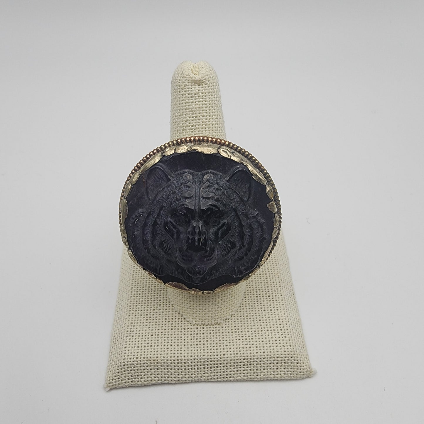 SS Amethyst Carved Tiger Ring