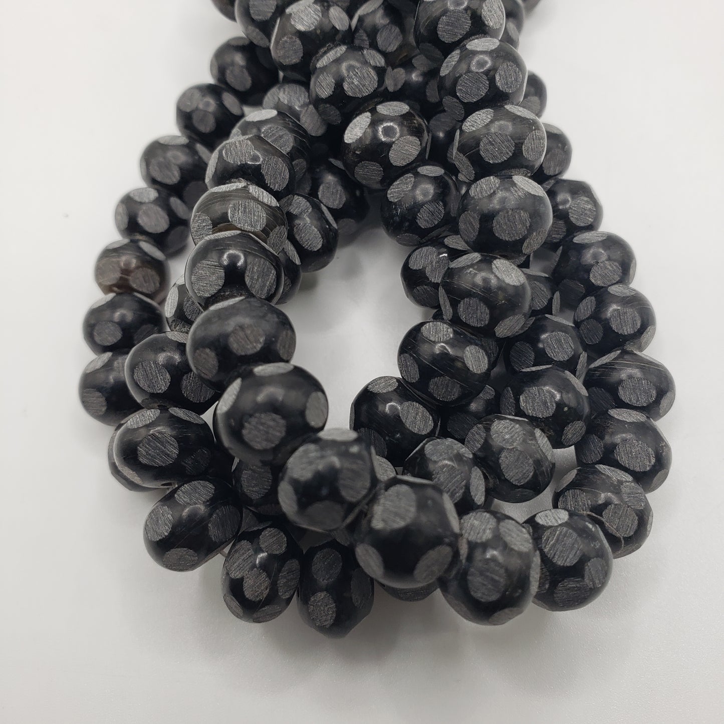 Large Black Polka-dot Beads