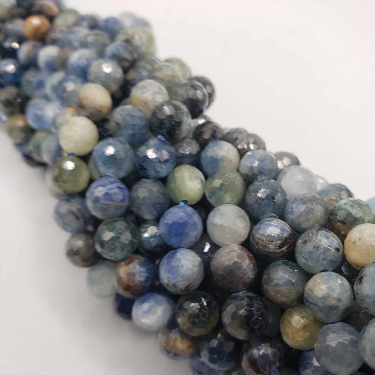 8mm Kyanite Faceted