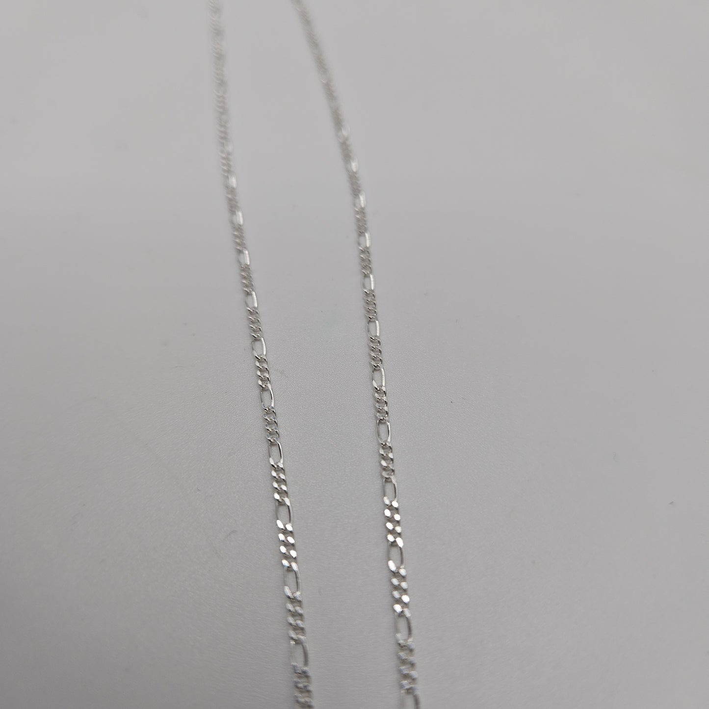 18in SS Small Figaro Chain