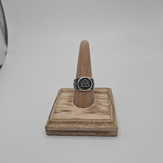 SS Triangle Eye Band Ring