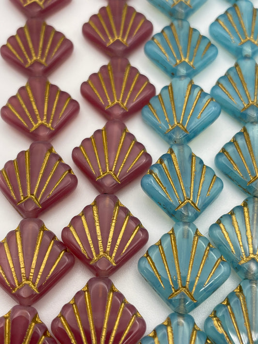 17mm Vertical Shell Czech Bead Strand.