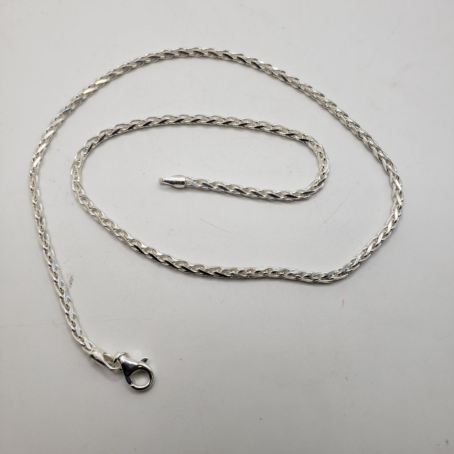 18 Inches Sterling Silver Medium Spiga Chain.