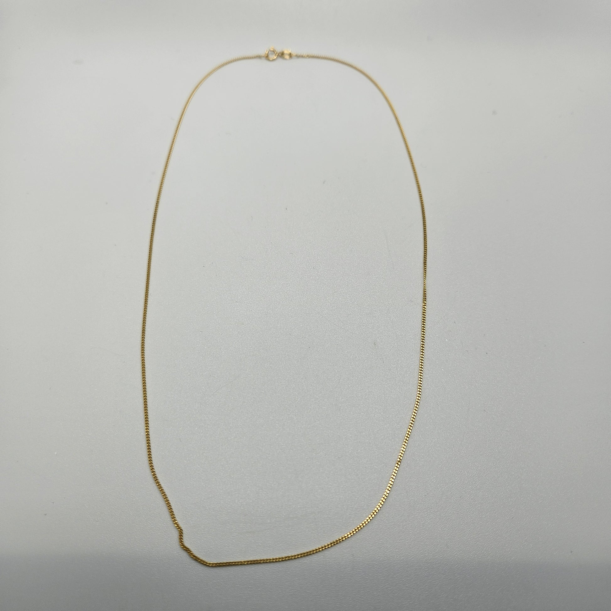 18in Small Cable Gold Chain.