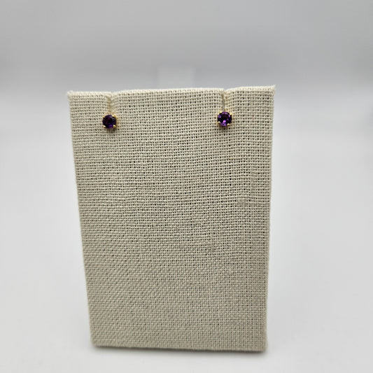 18k Gold Plated Sterling Silver Amethyst Stud Earrings.