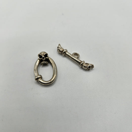 18mm Sterling Silver Skull Oval Toggle Clasp.
