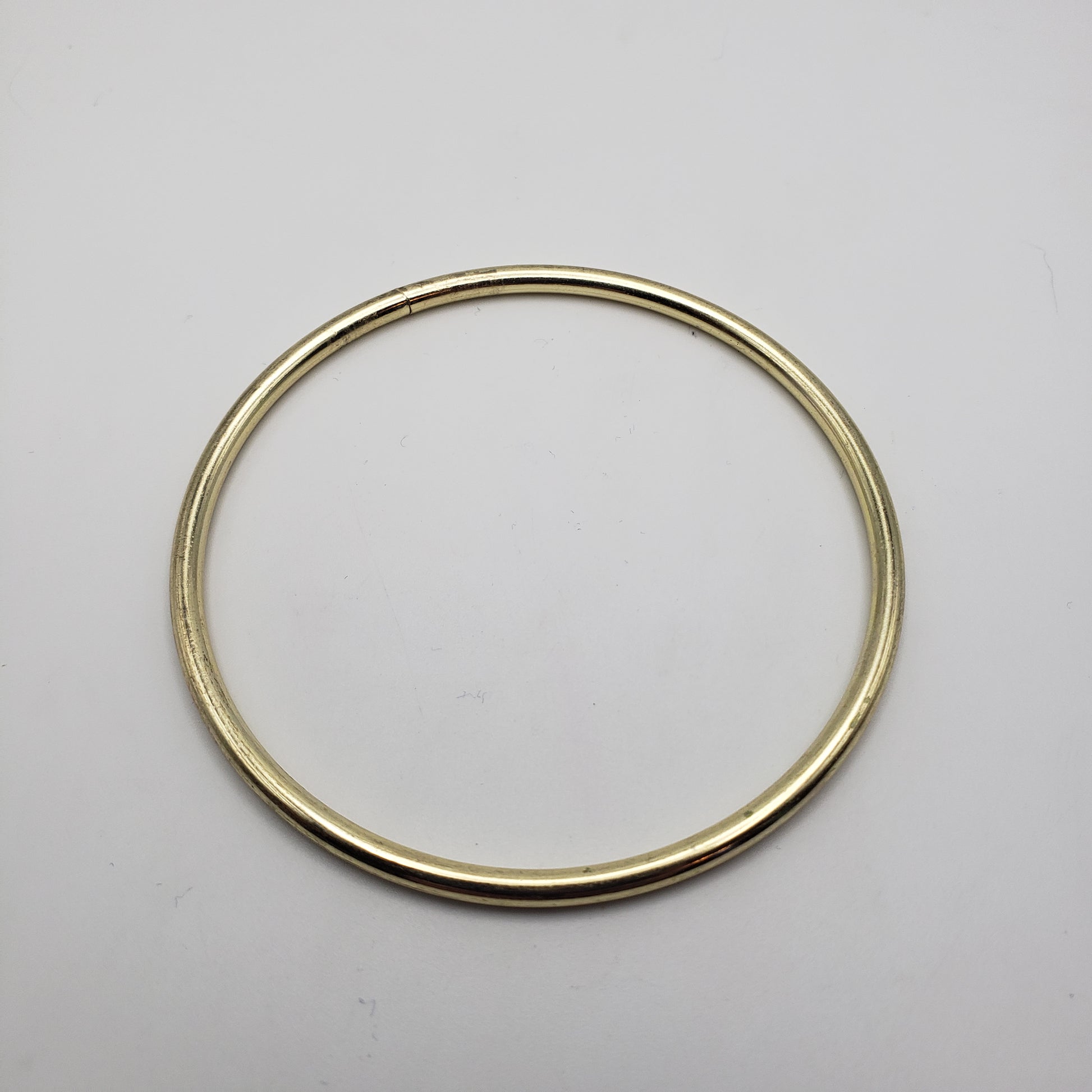 2.5in Gold Hoop.
