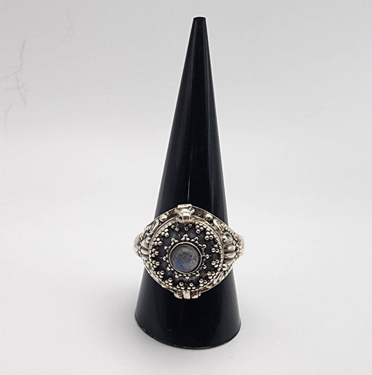 SS Locket Ring Labradorite / Ruby / Amethyst