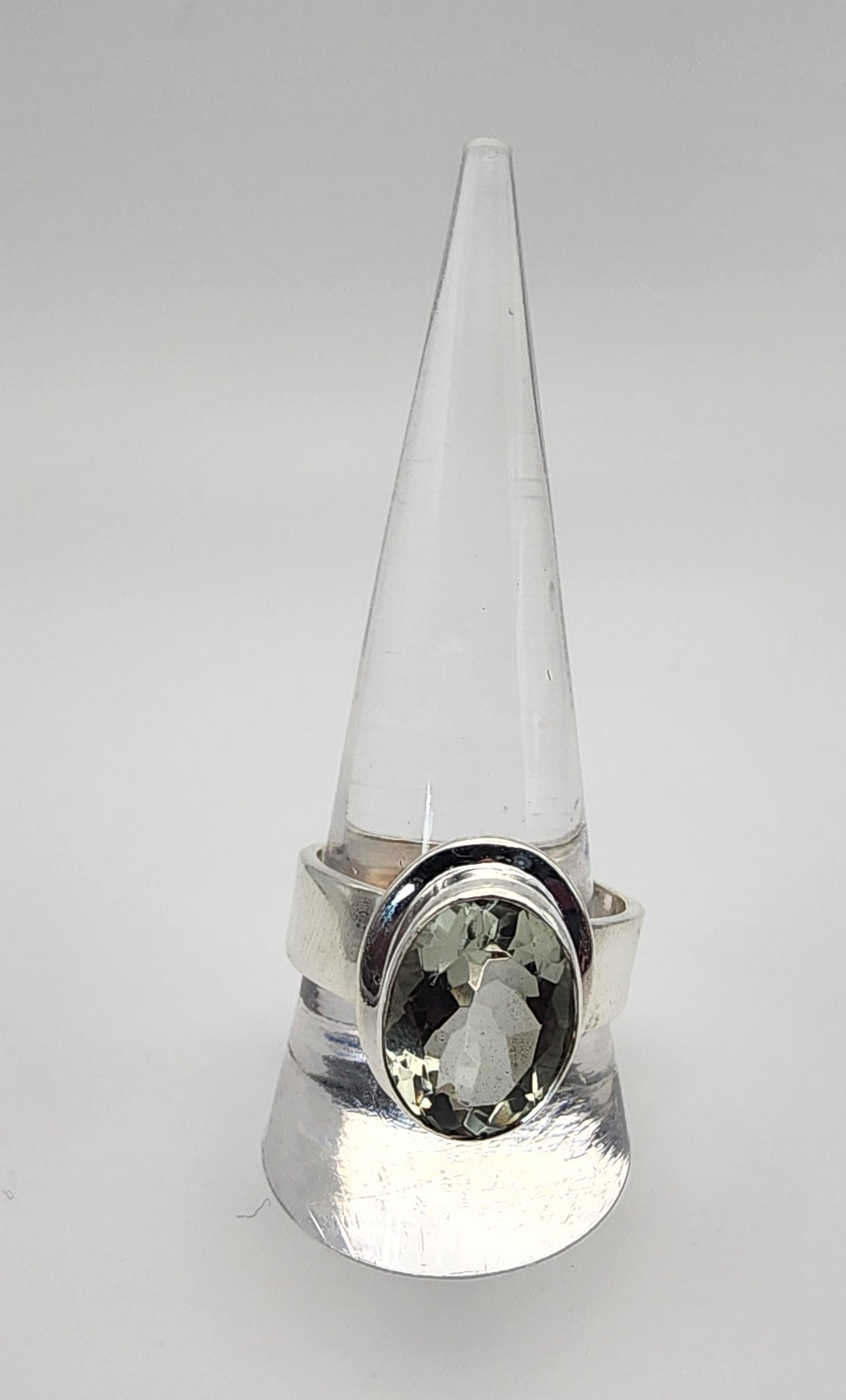 SS Simple Ring Green Ametyst Gemstone Size 9.5