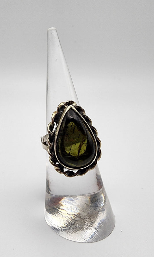SS Green Tourmaline Paisley Style Ring
