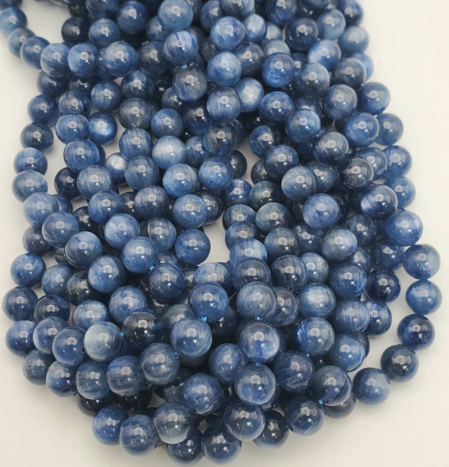 8mm Kyanite Round
