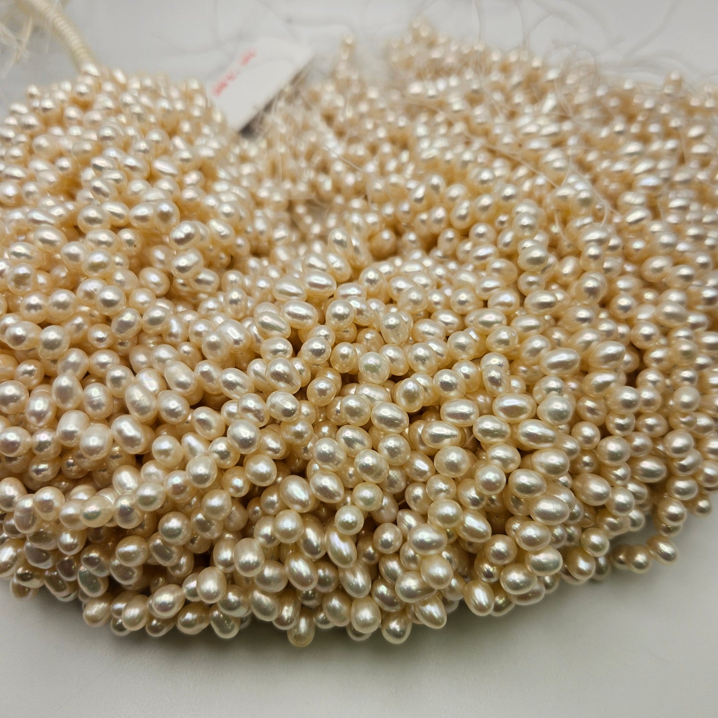 Assorted Dancing Pearls