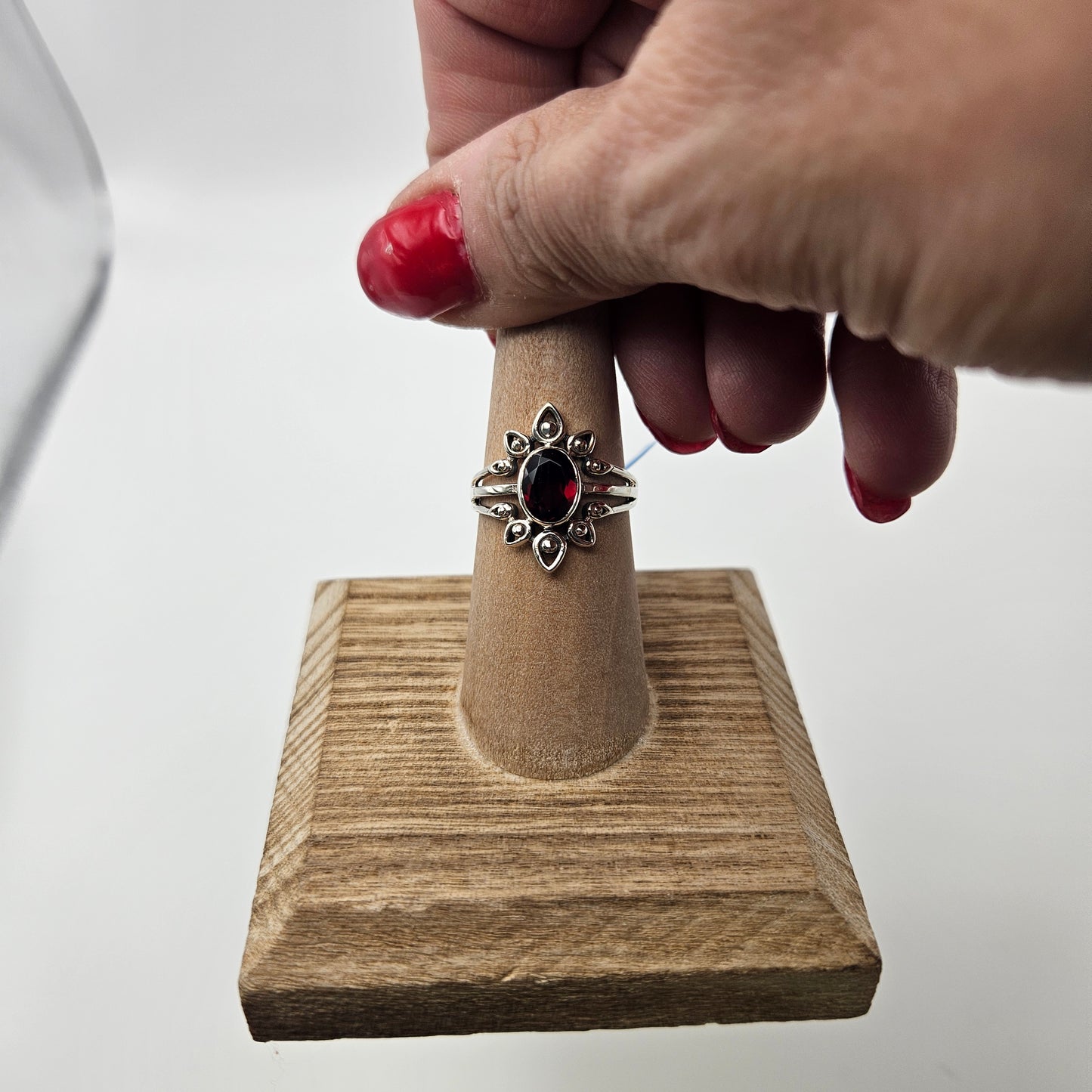SS Garnet Round Flower Ring