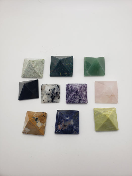 25mm Assorted Gemstone Pyramid.