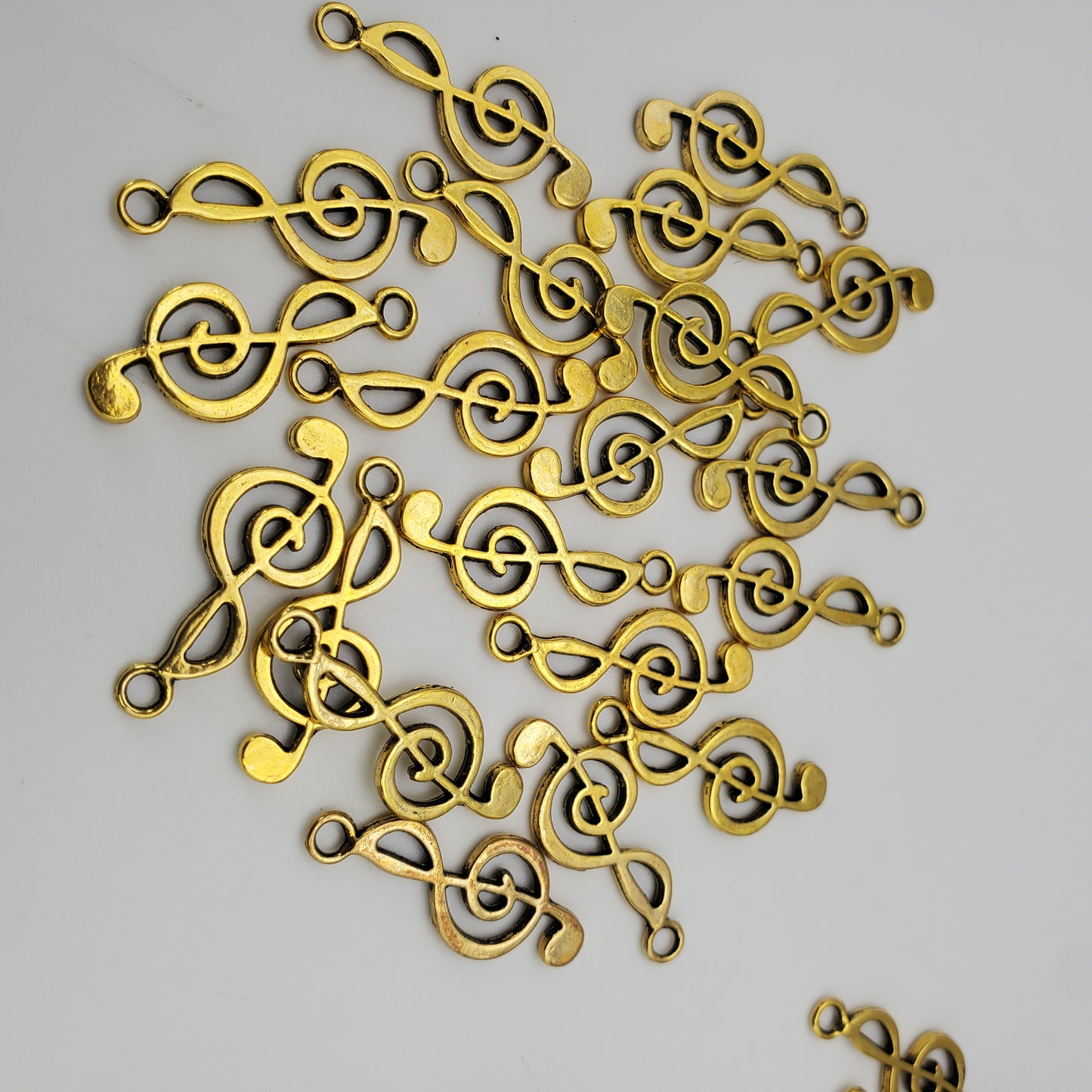 25mm Gold Pewter Music Staff Charm.
