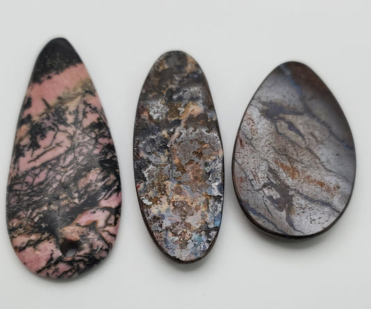 27.99 Assorted Natural Cabochon Pendant.