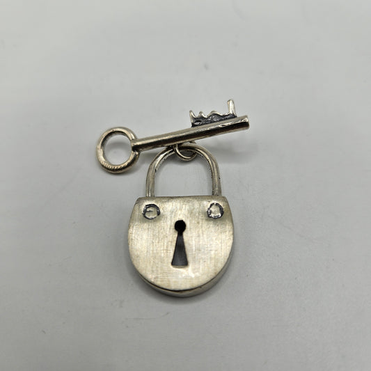 30mm Sterling Silver Lock Toggle Clasp.