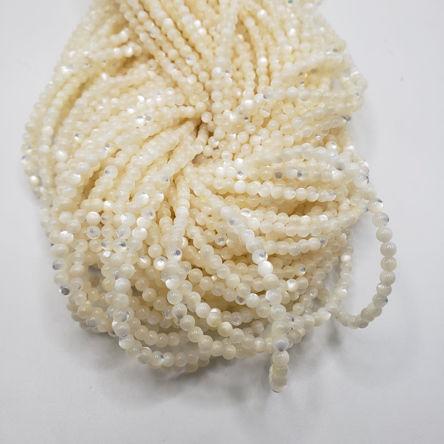 3mm Mother of Pearl Bead Strand.