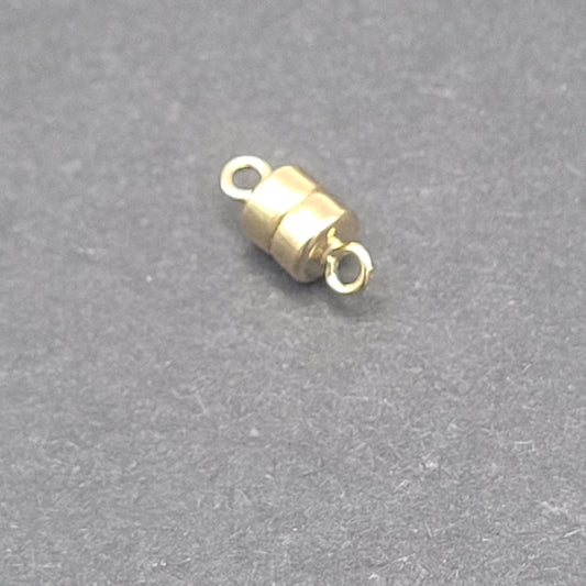 4MM Gold Filled Magnetic Clasp.