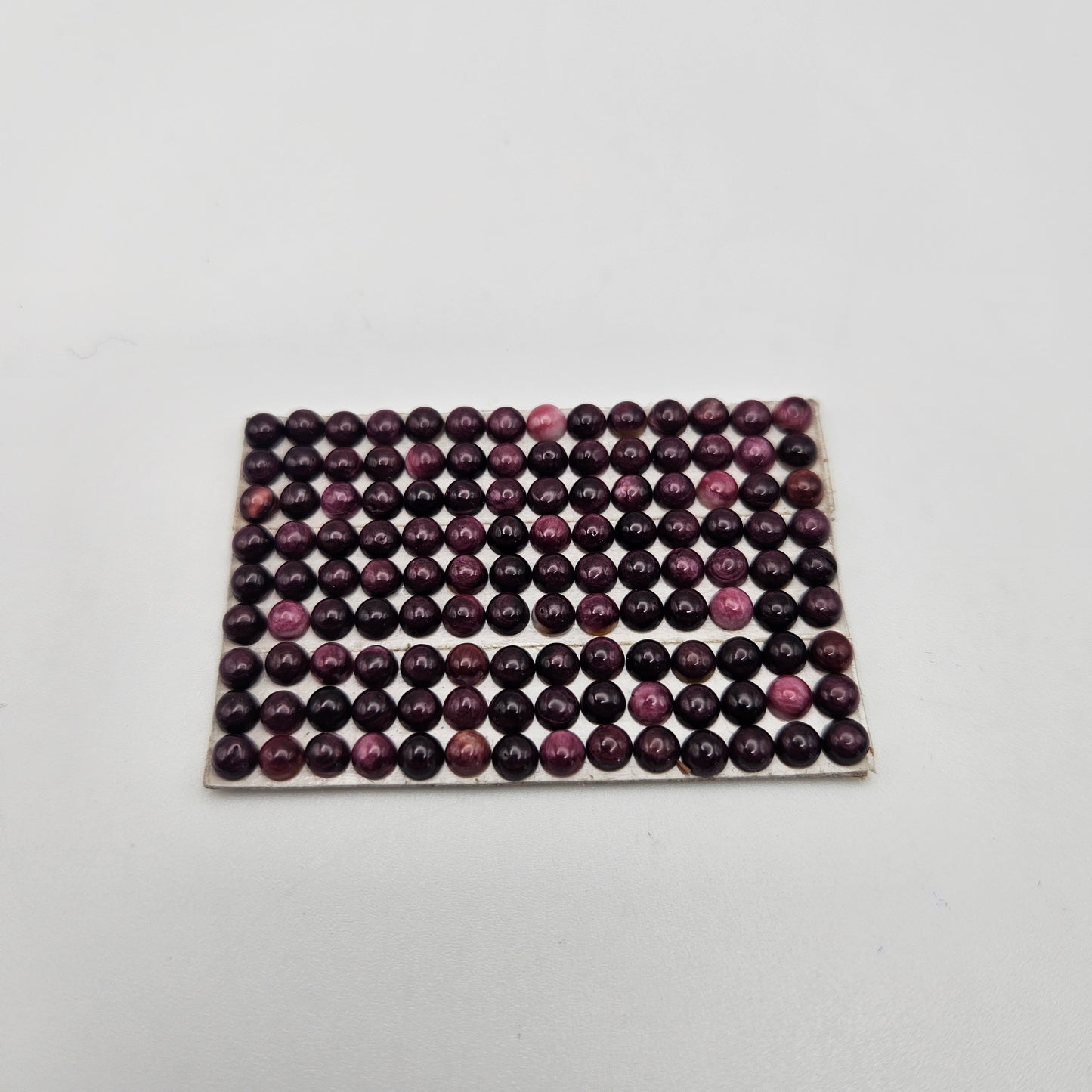 4mm Spiny Oyster Round Cabochon.