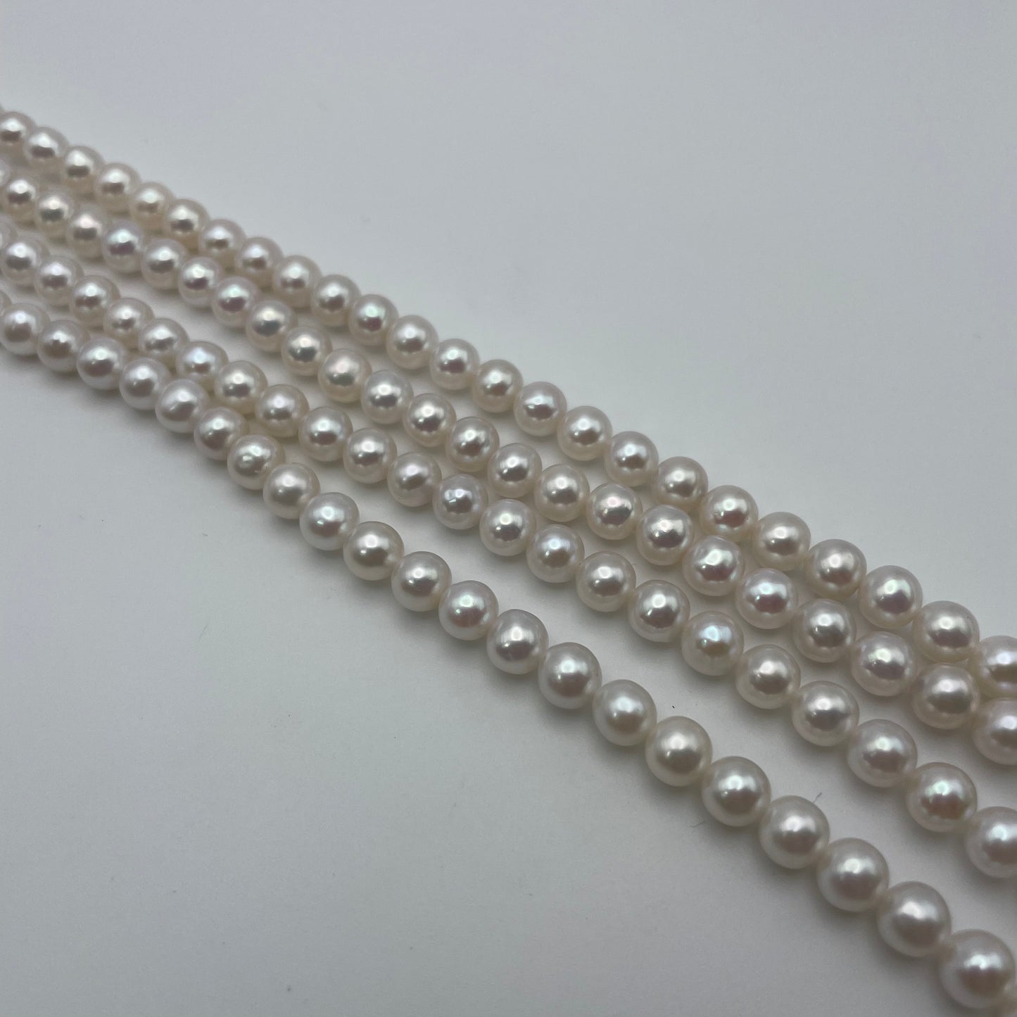 6mm Button Pearl Smooth Bead Strand.
