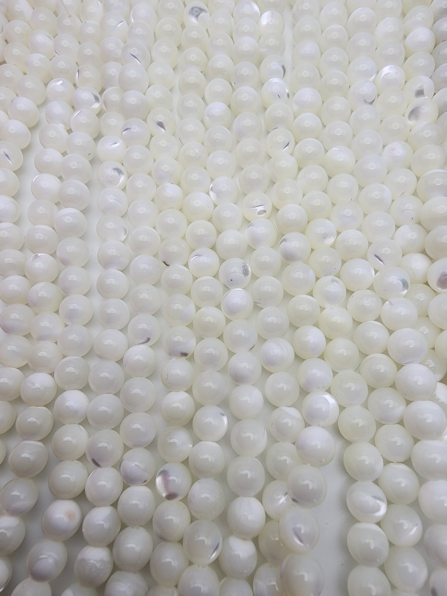 6mm Mother of Pearl Round Beads.