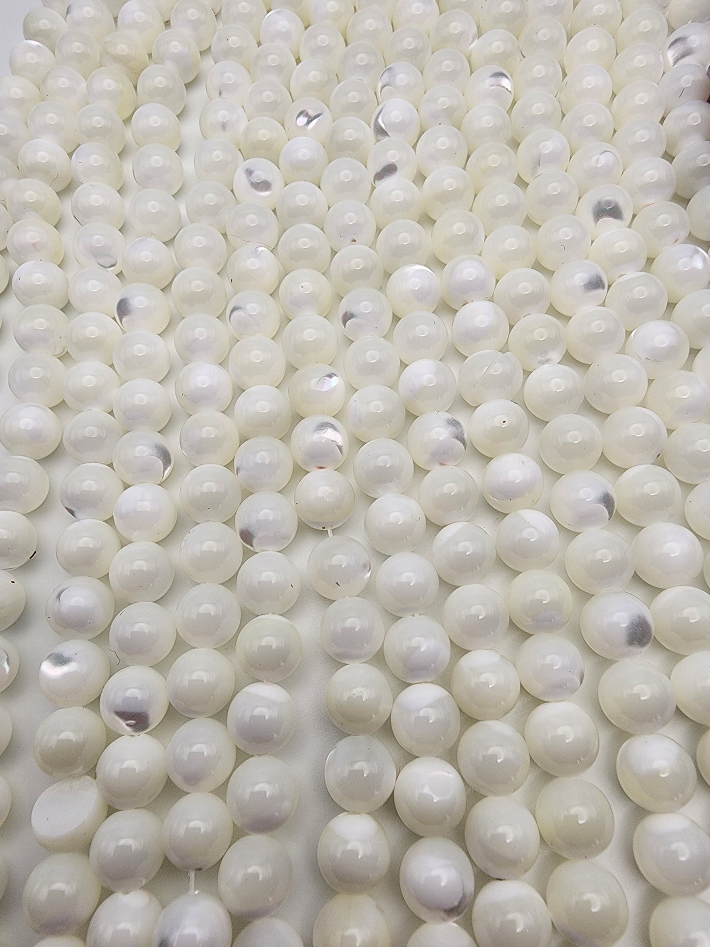8mm Mother of Pearl Round Bead Strand.