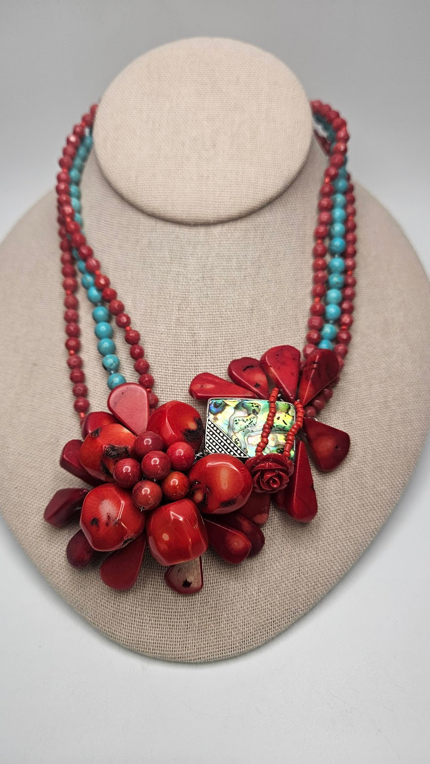 Dyed Howlite and Dyed Coral Flower Necklace.