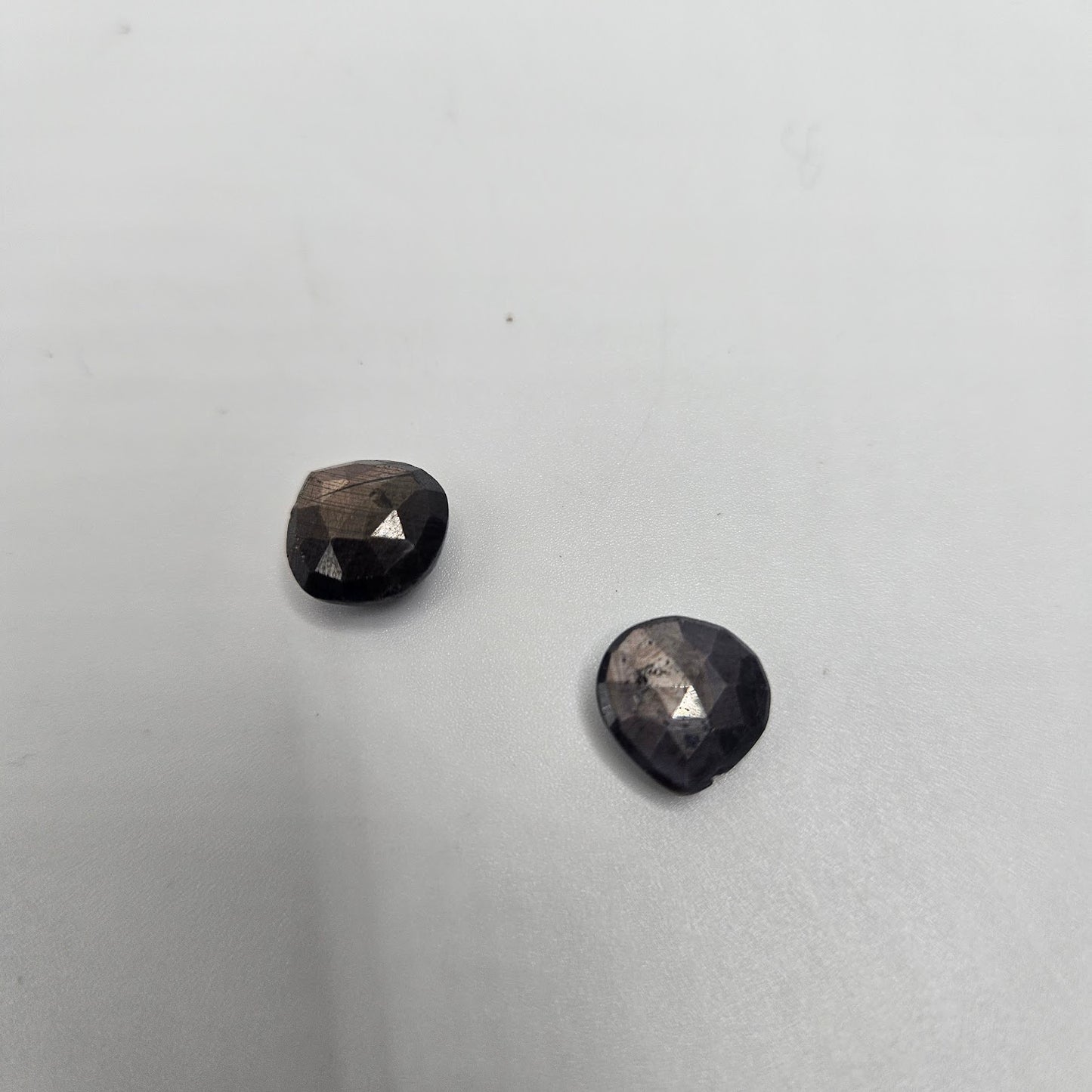 Faceted Golden Obsidian Top Drill Single.