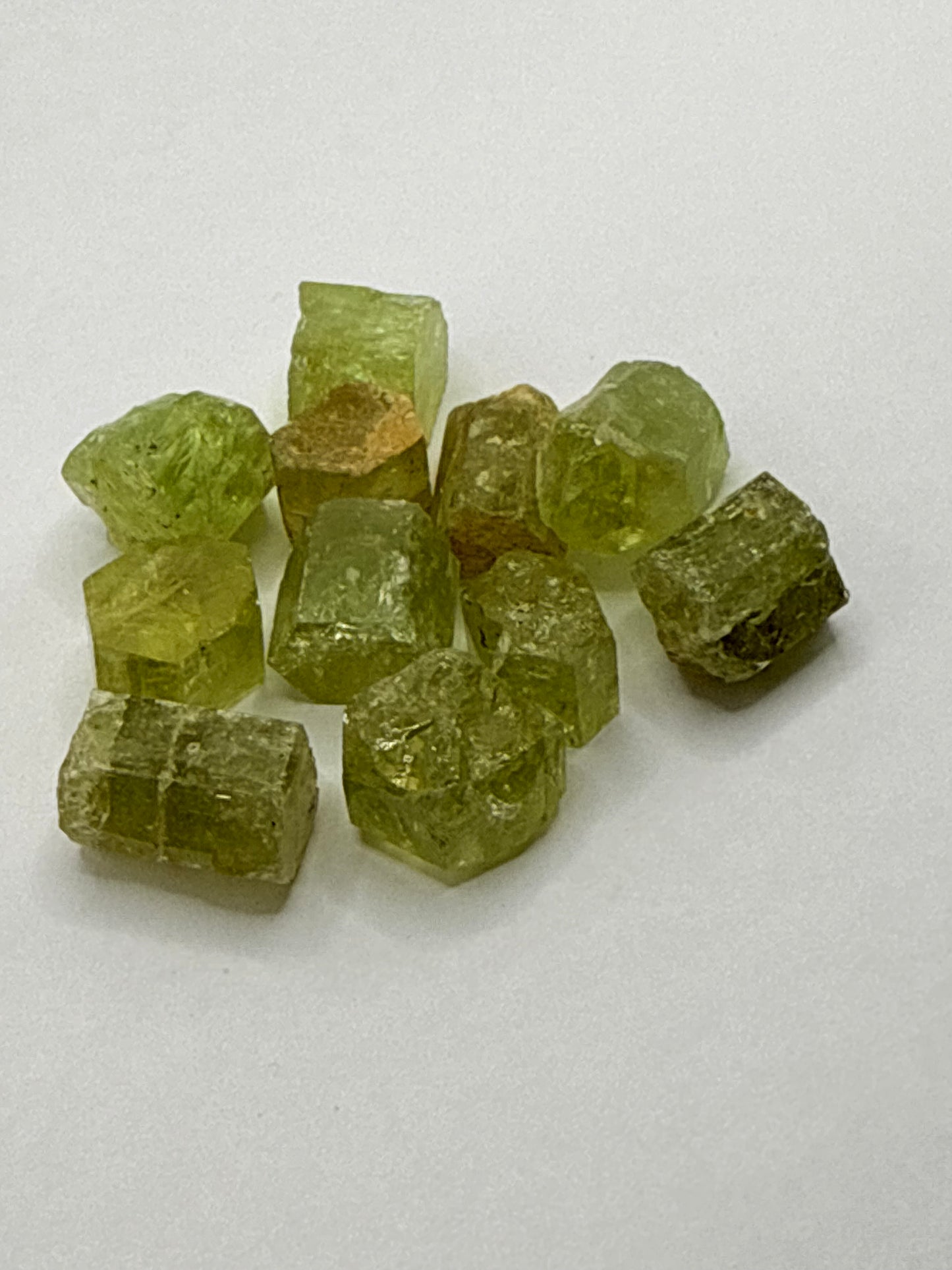 Green Apatite Med.