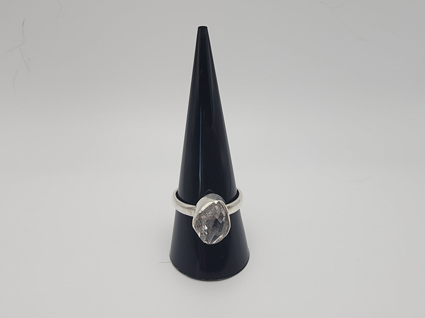 Sterling Silver Ring Clear Quartz Stone Size 8.