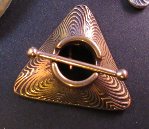Triangular Toggle Clasp – Golden Bronze, Chartres Pattern, 2-Strand Jewelry Finding
