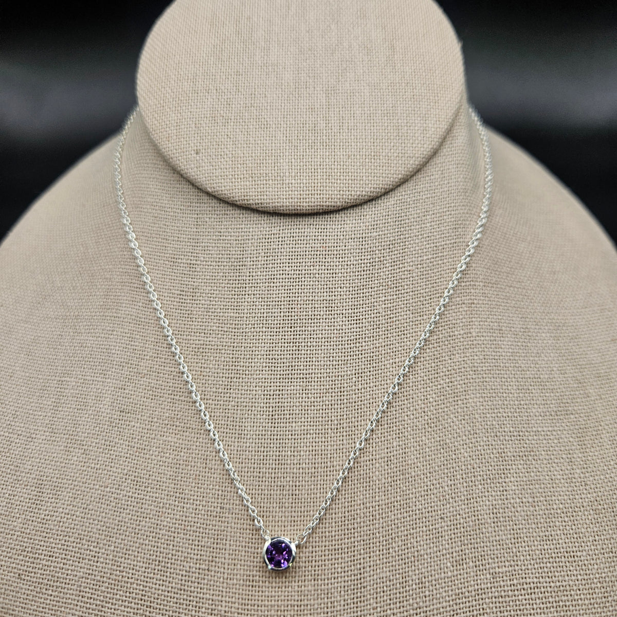 Sterling Silver Amethyst Choker Necklace 17 inch.