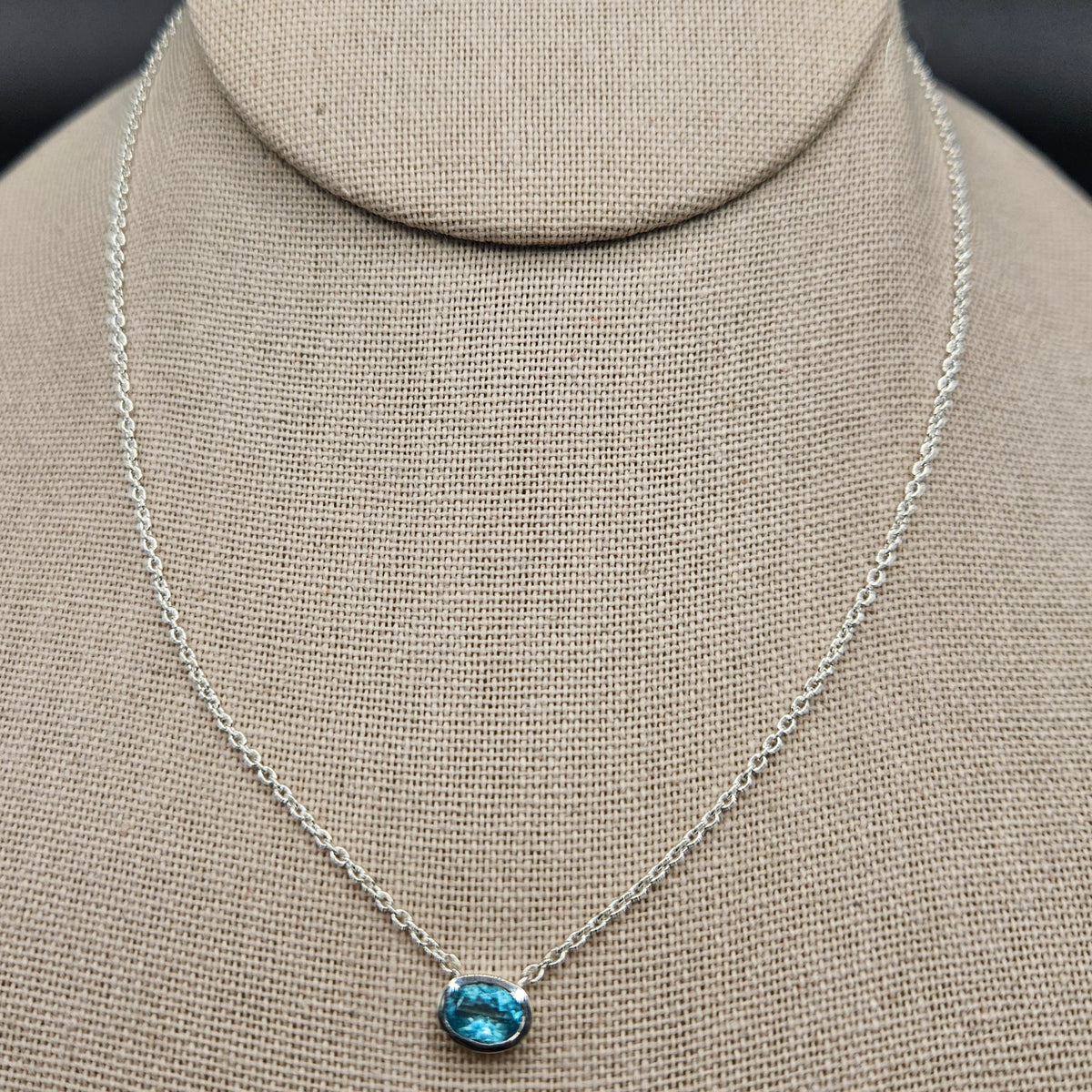 Sterling Silver Blue Apatite Choker Necklace 17 inch.