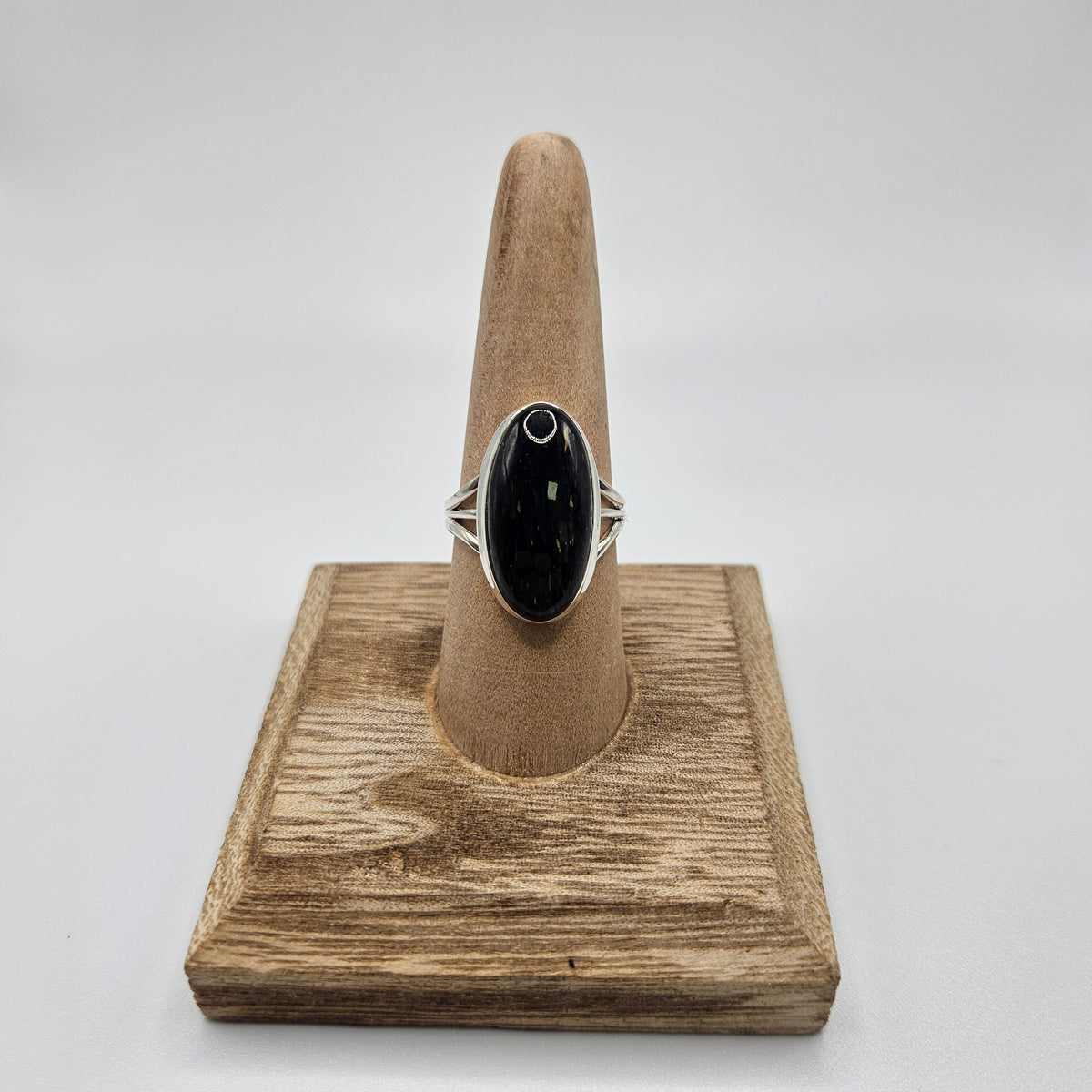 Sterling-Silver-Nuummite-Bezel-Ring-Size-9.
