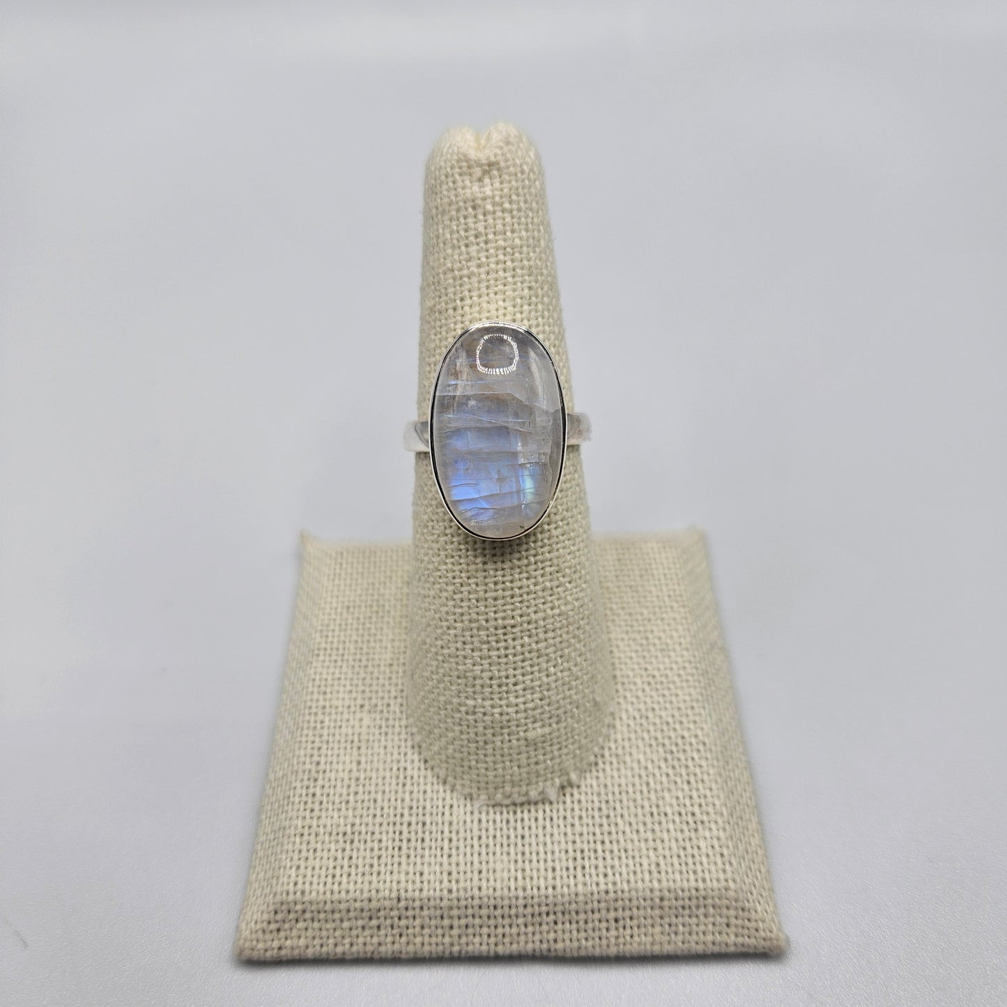 Sterling Silver Oval Moonstone Ring Size 7.