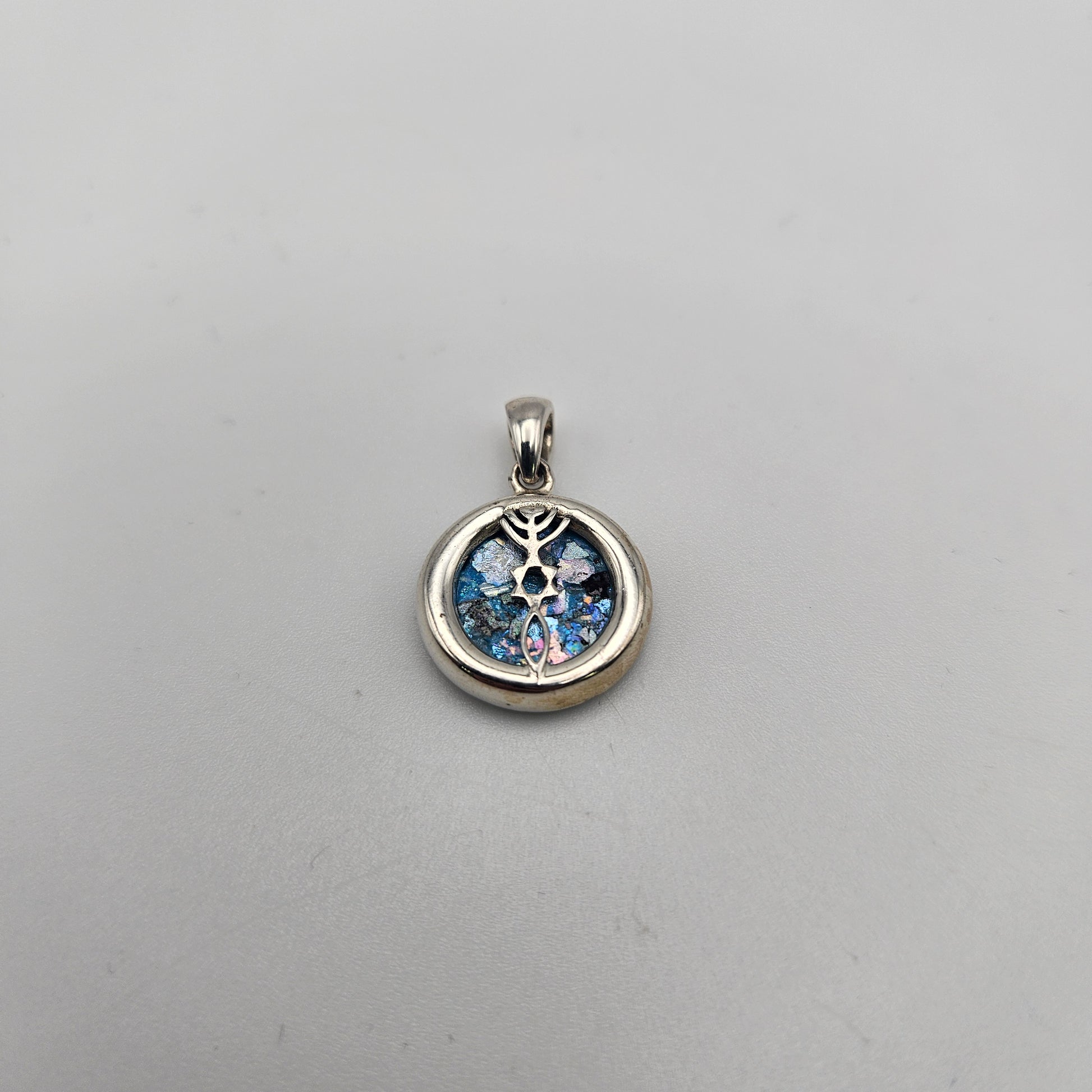 Sterling Silver Roman Glass Round Star Bezel Pendant.