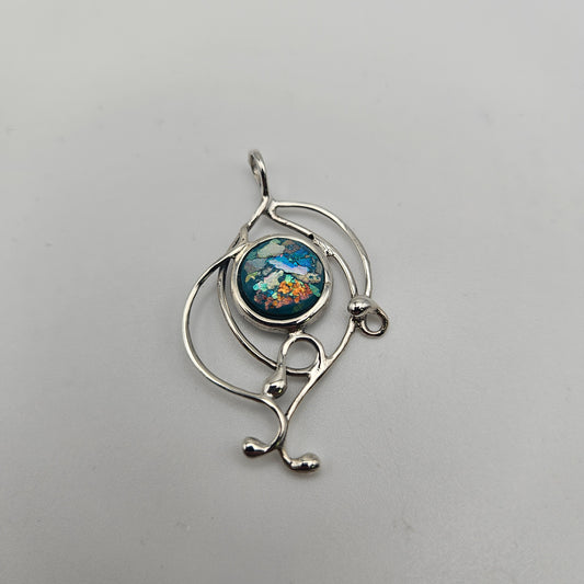 Sterling Silver Roman Glass Round Wire Pendant.
