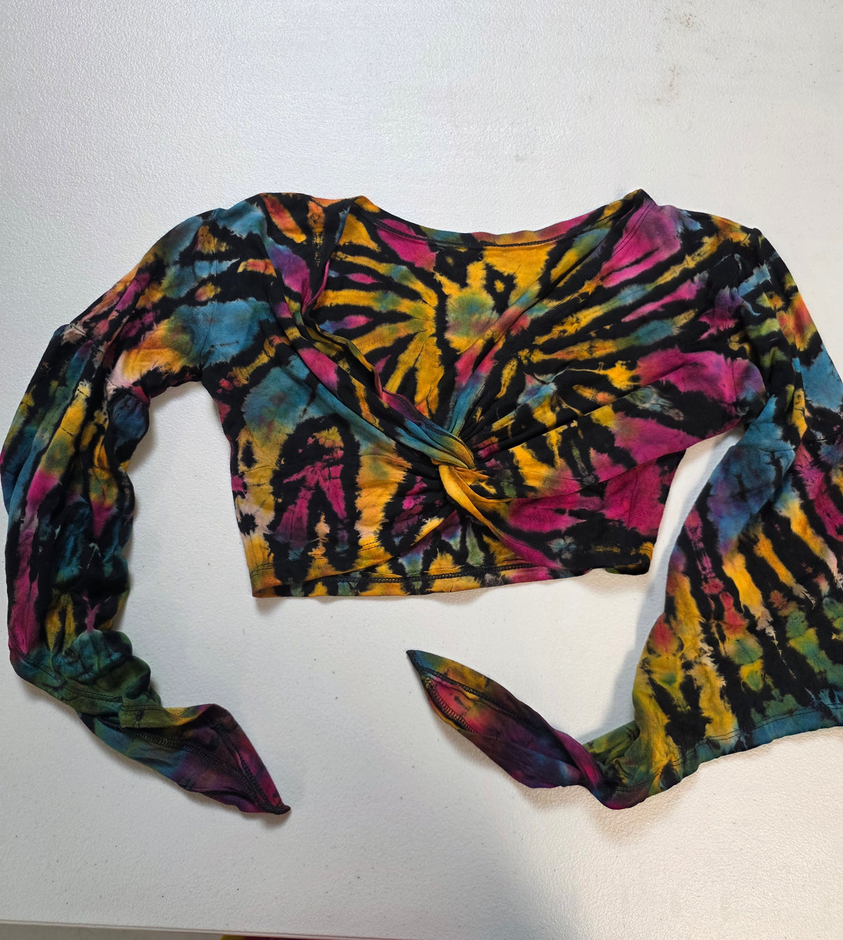 Tie-Dye Long Sleeve Crop-Top Yellow.