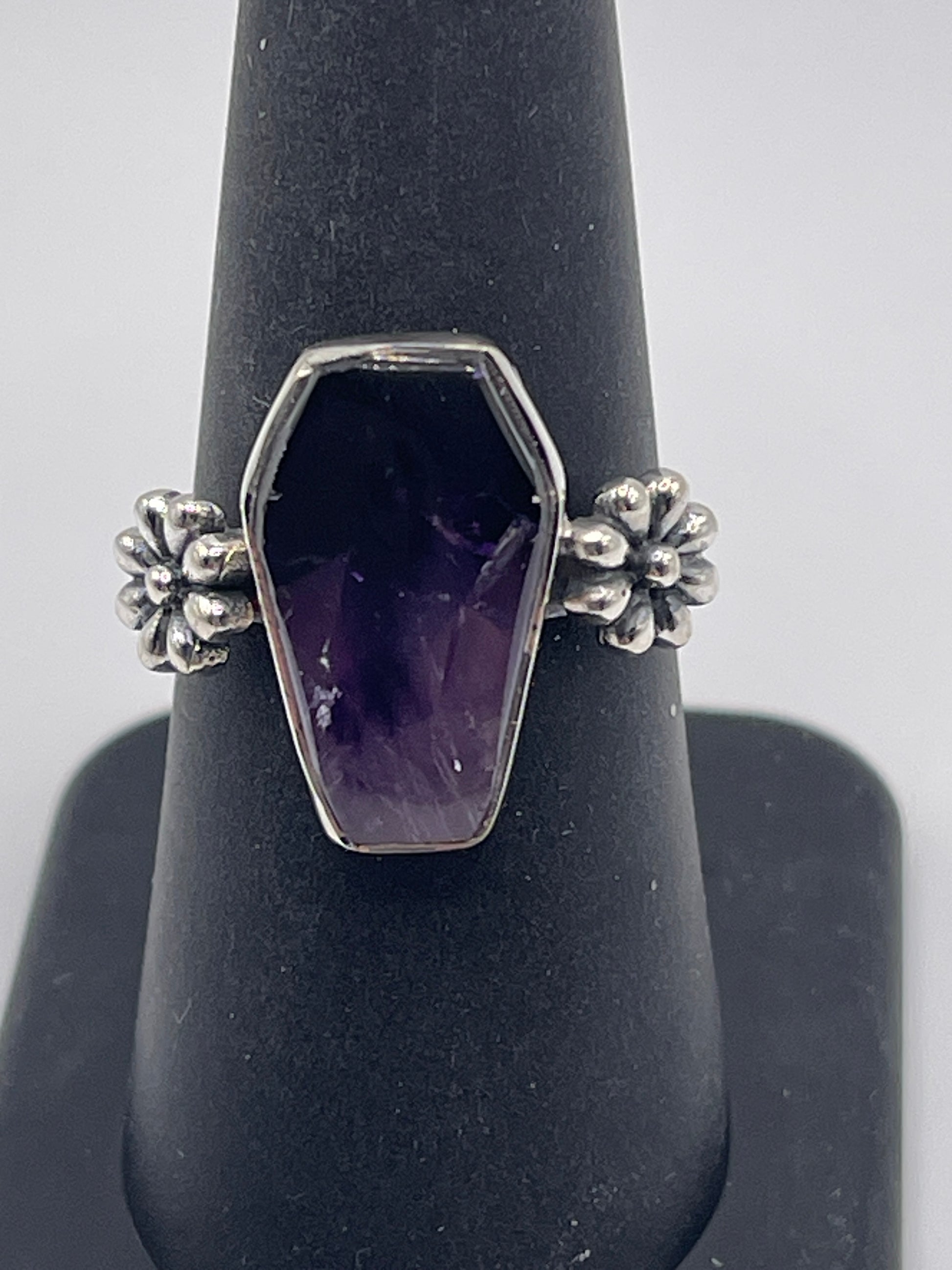Amethyst Coffin Daisy Sterling Silver Ring Size 8
