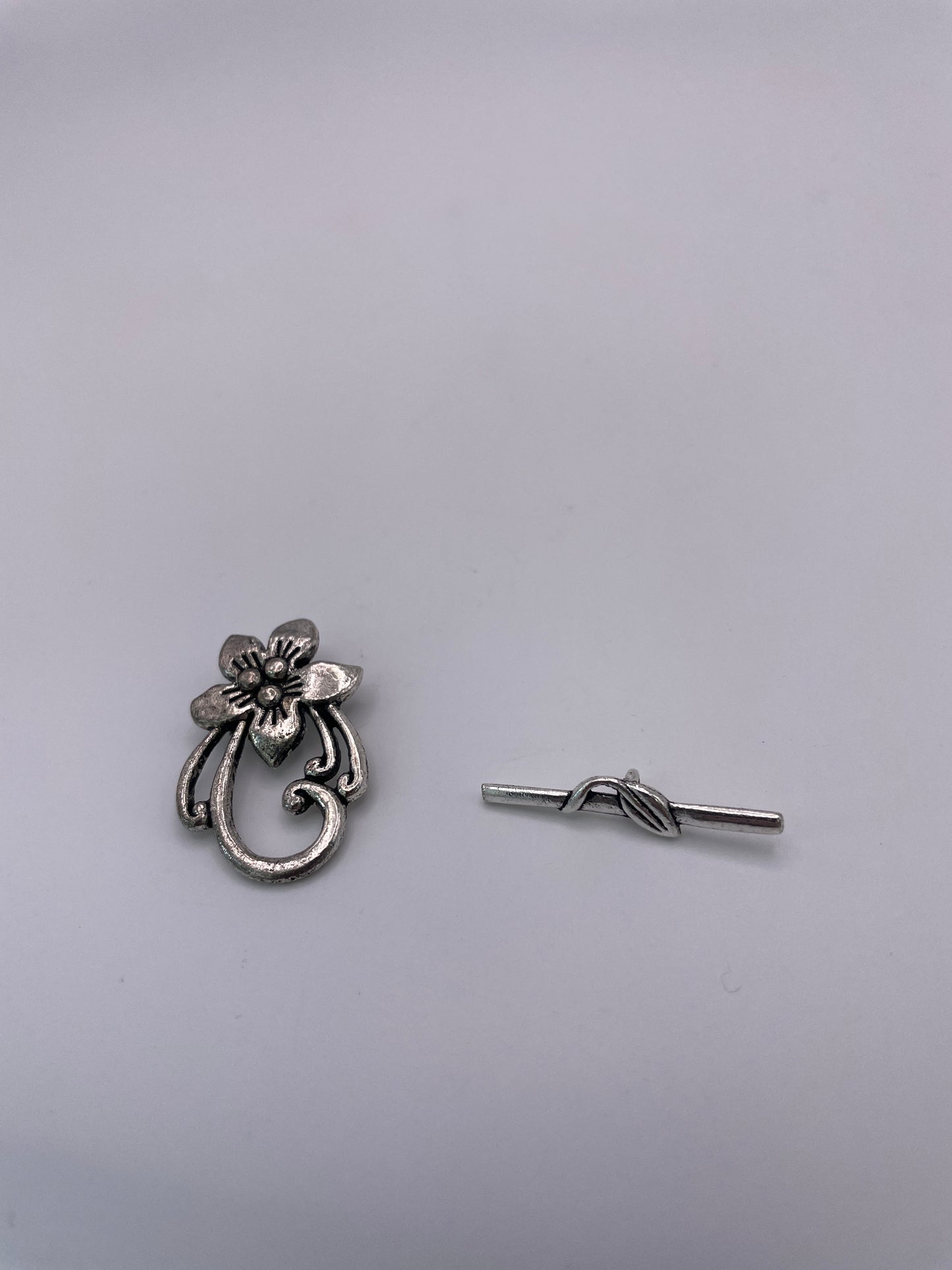 Pewter Flower Vine Toggle Clasp 1.20