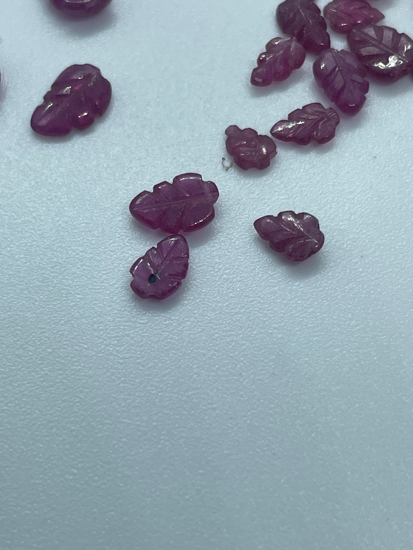 5-8mm Ruby Leaf Carving