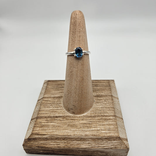 Sterling Silver Faceted Aqua Kyanite Bezel Ring