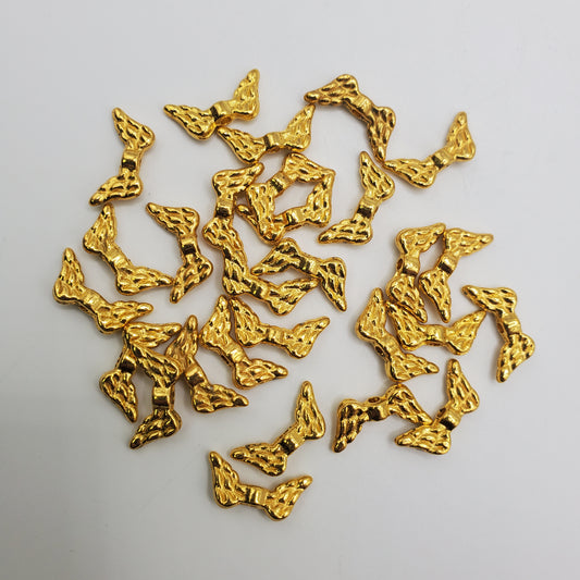 13mm Pewter Gold Wing Bead.